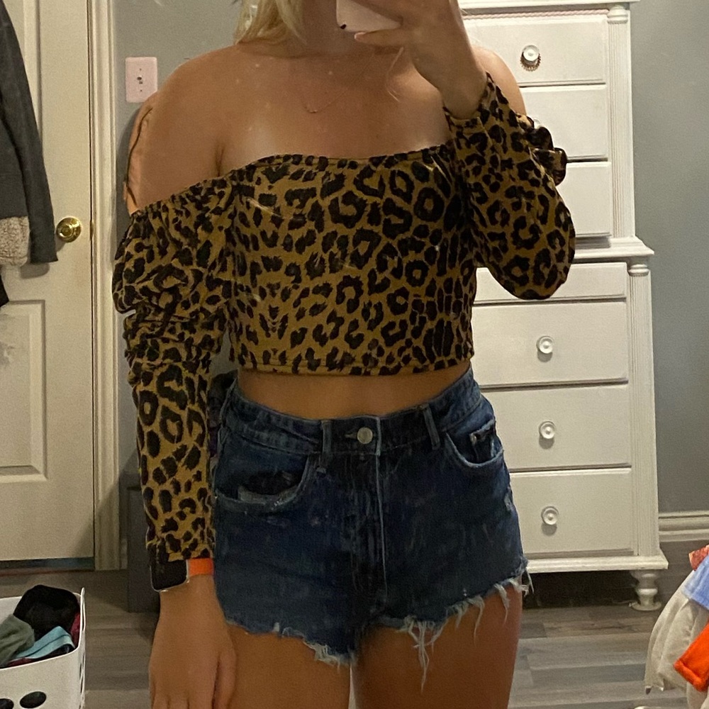 Leopard crop top - Picture 4 of 4